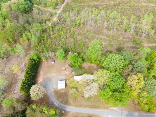 4021 26th Street Court NE, Hickory, NC 28601