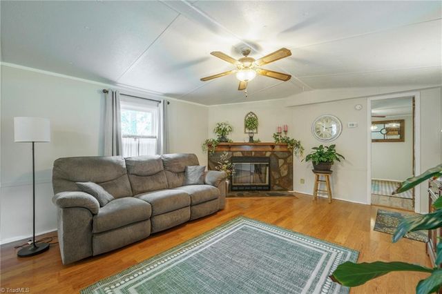 4021 26th Street Court NE, Hickory, NC 28601