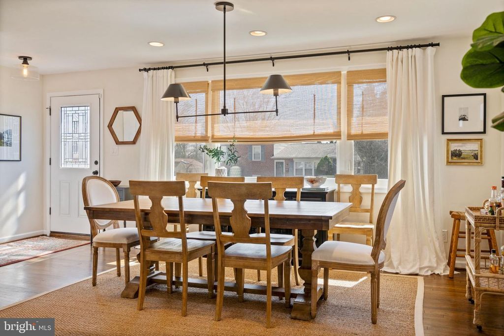 Image 10 of property listing at 6 PICKETT RD, Lutherville Timonium, MD 21093