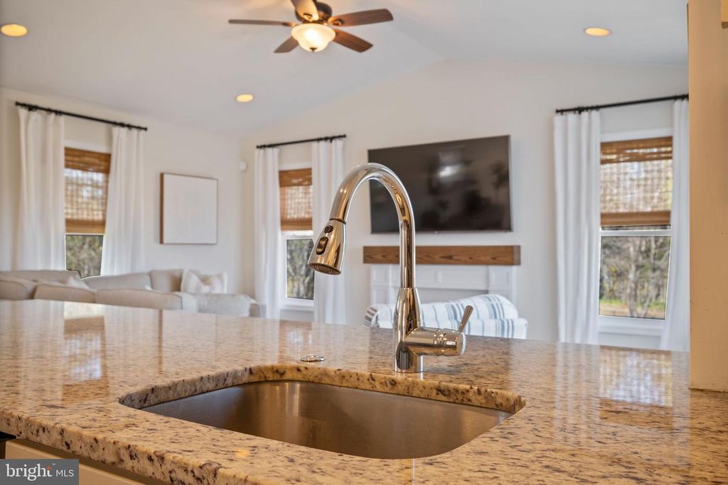 Image 16 of property listing at 6 PICKETT RD, Lutherville Timonium, MD 21093