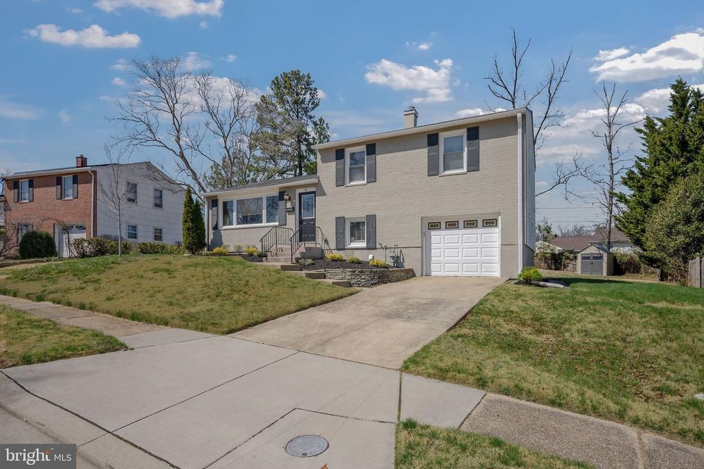 Image 2 of property listing at 6 PICKETT RD, Lutherville Timonium, MD 21093