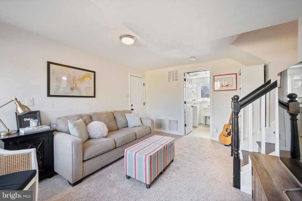 Image 25 of property listing at 6 PICKETT RD, Lutherville Timonium, MD 21093