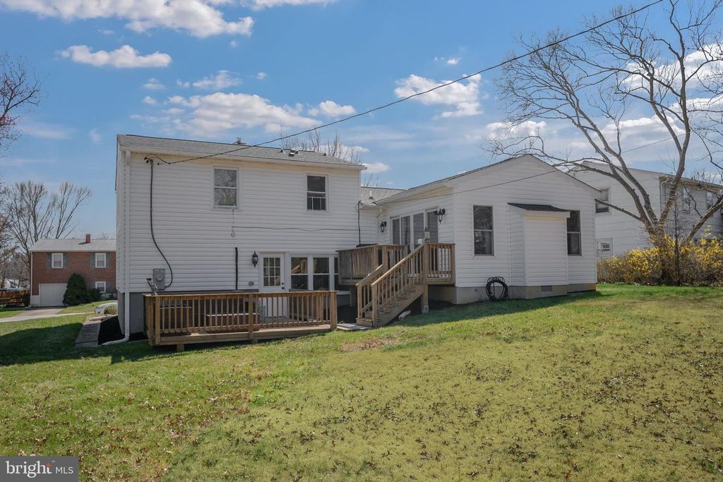 Image 39 of property listing at 6 PICKETT RD, Lutherville Timonium, MD 21093