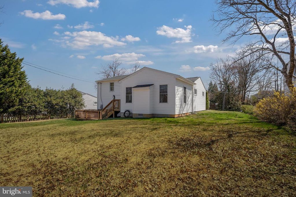 Image 43 of property listing at 6 PICKETT RD, Lutherville Timonium, MD 21093