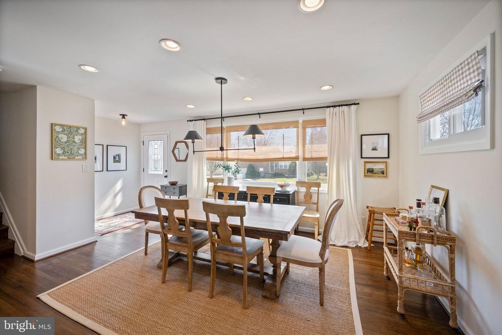 Image 8 of property listing at 6 PICKETT RD, Lutherville Timonium, MD 21093