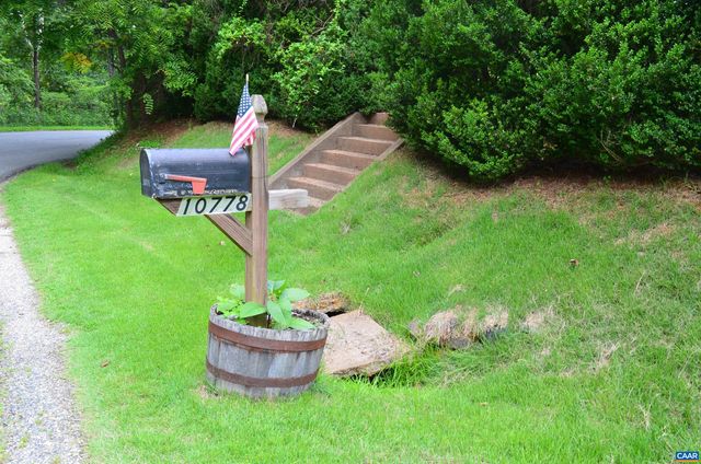 10778 ROCKFISH RIVER RD, Shipman, VA 22971