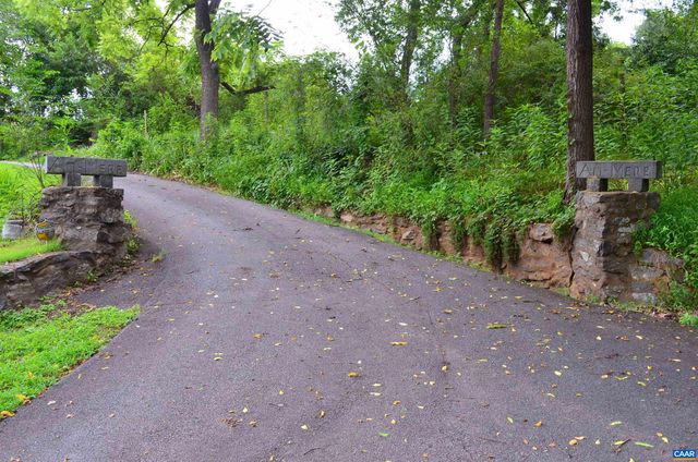 10778 ROCKFISH RIVER RD, Shipman, VA 22971