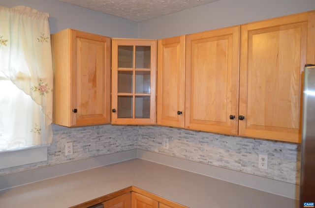 10778 ROCKFISH RIVER RD, Shipman, VA 22971