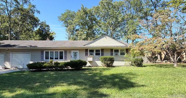 226 Holbrook Road, Holbrook, NY 11741