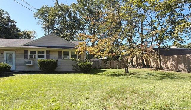 226 Holbrook Road, Holbrook, NY 11741