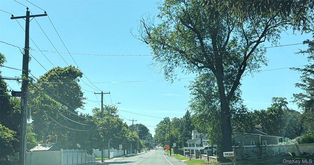 226 Holbrook Road, Holbrook, NY 11741 — photo 5