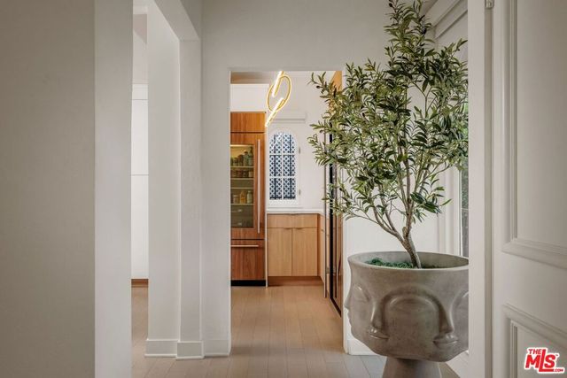 9000 Dorrington Avenue, West Hollywood, CA 90048