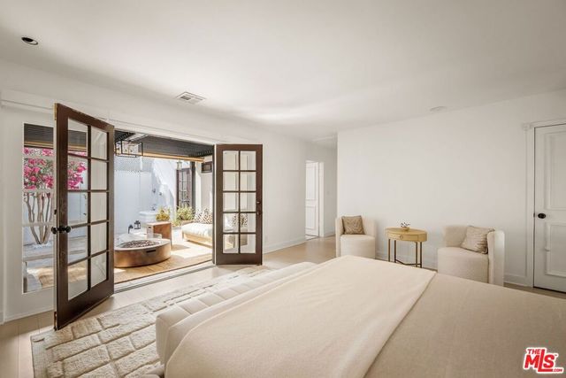 9000 Dorrington Avenue, West Hollywood, CA 90048