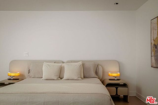 9000 Dorrington Avenue, West Hollywood, CA 90048