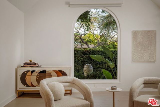 9000 Dorrington Avenue, West Hollywood, CA 90048