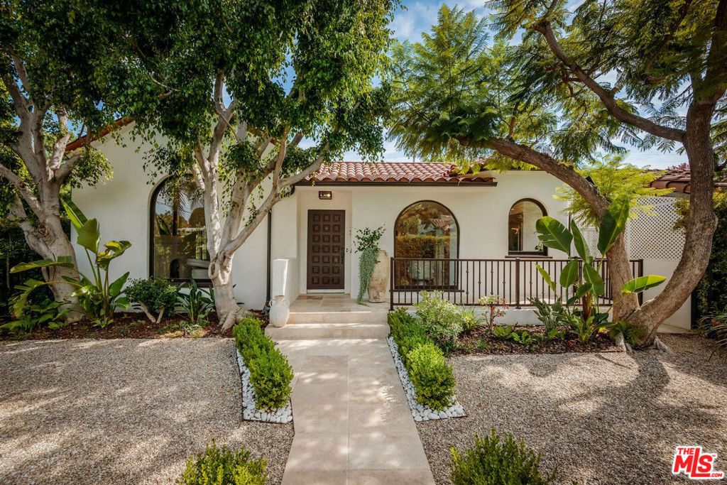 9000 Dorrington Avenue, West Hollywood, CA 90048