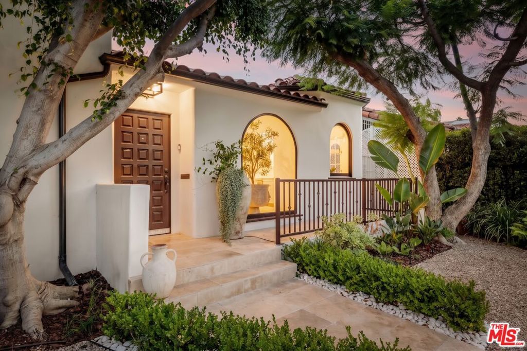 9000 Dorrington Avenue, West Hollywood, CA 90048 — photo 2