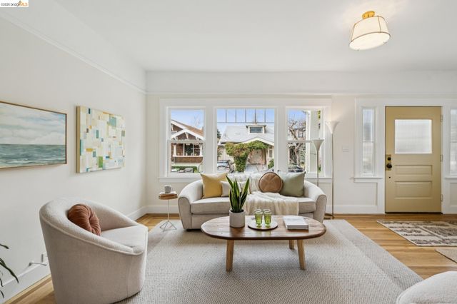 5360 LOCKSLEY Ave, Oakland, CA 94618