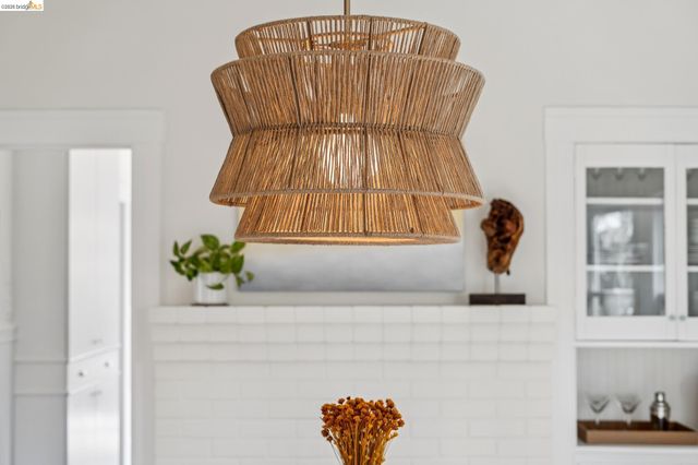 5360 LOCKSLEY Ave, Oakland, CA 94618