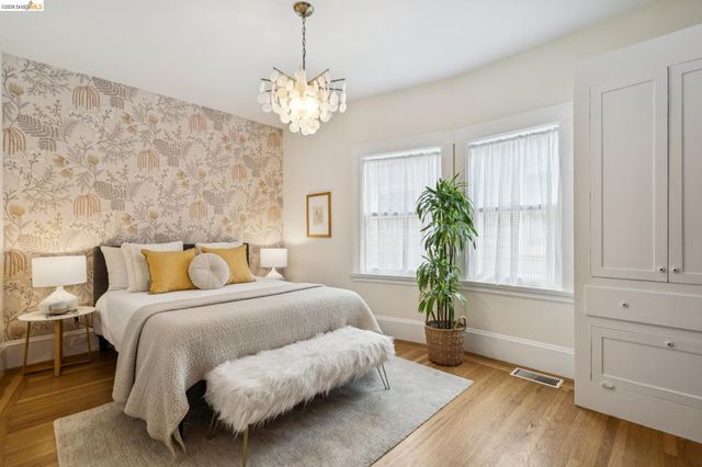 5360 LOCKSLEY Ave, Oakland, CA 94618