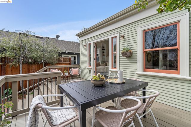 5360 LOCKSLEY Ave, Oakland, CA 94618