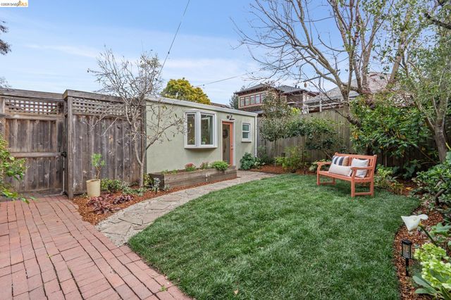 5360 LOCKSLEY Ave, Oakland, CA 94618