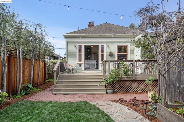 5360 LOCKSLEY Ave, Oakland, CA 94618