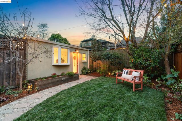 5360 LOCKSLEY Ave, Oakland, CA 94618