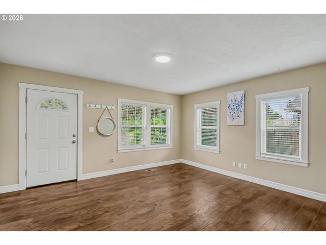3801 Ne 82ND Ave, Portland, OR 97220