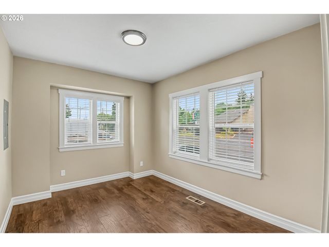 3801 Ne 82ND Ave, Portland, OR 97220