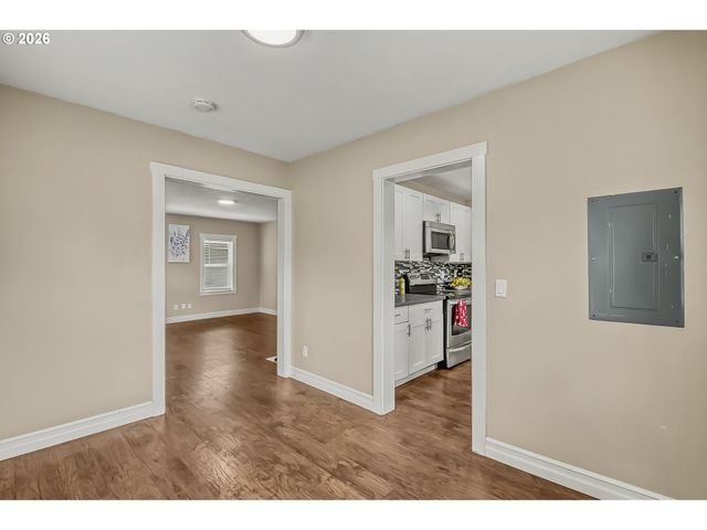 3801 Ne 82ND Ave, Portland, OR 97220