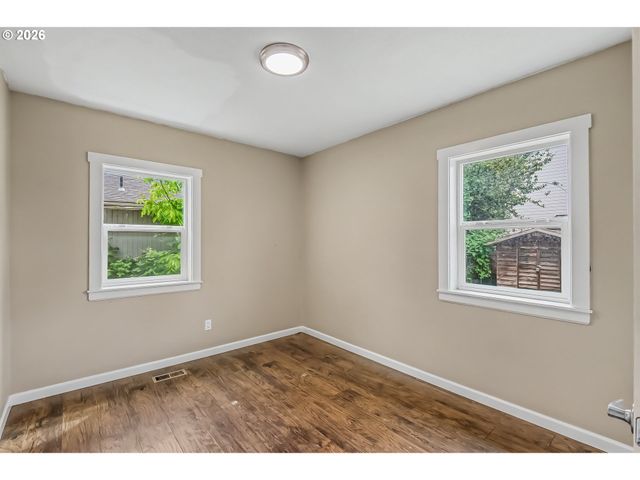 3801 Ne 82ND Ave, Portland, OR 97220