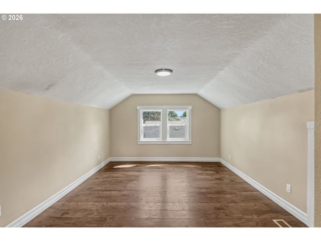 3801 Ne 82ND Ave, Portland, OR 97220
