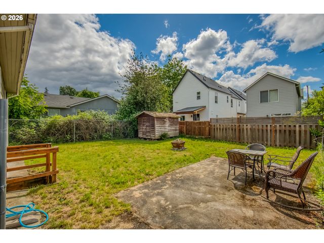 3801 Ne 82ND Ave, Portland, OR 97220