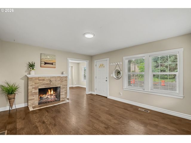 3801 Ne 82ND Ave, Portland, OR 97220