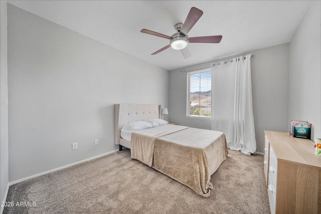 Image 20 of property listing at 1725 W MUIRWOOD Drive, Phoenix, AZ 85045