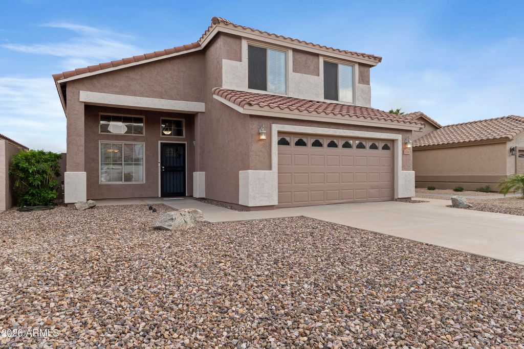 Image 25 of property listing at 1725 W MUIRWOOD Drive, Phoenix, AZ 85045