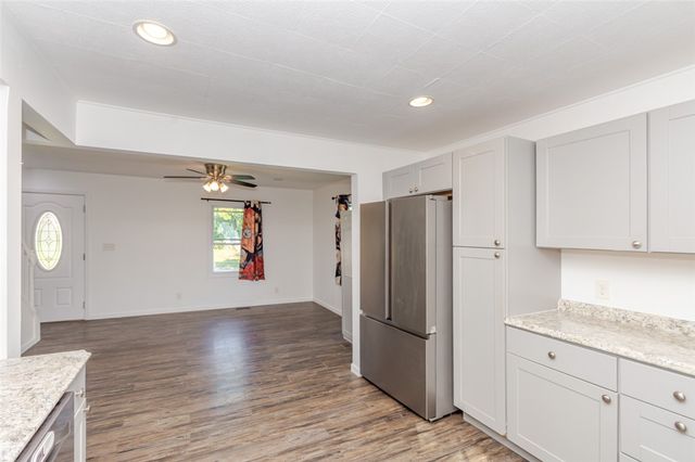 2014 W Bataan Drive, Kettering, OH 45420