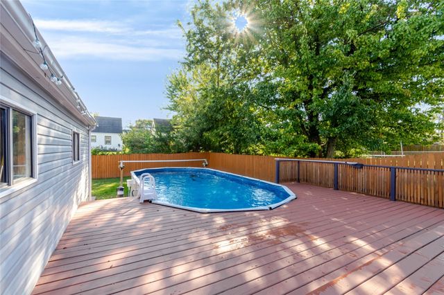 2014 W Bataan Drive, Kettering, OH 45420