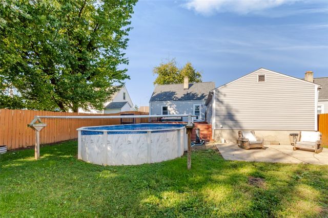 2014 W Bataan Drive, Kettering, OH 45420