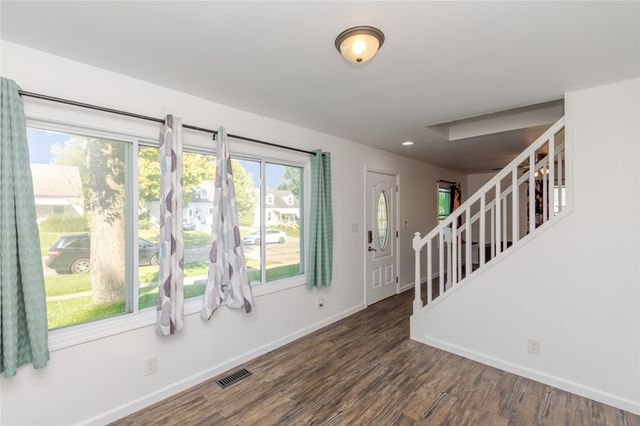 2014 W Bataan Drive, Kettering, OH 45420