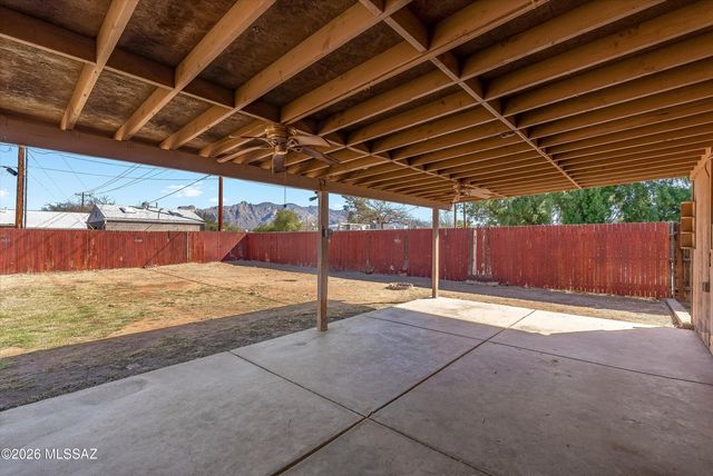 945 E Prince Road, Tucson, AZ 85719