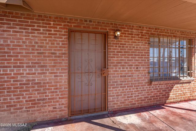 945 E Prince Road, Tucson, AZ 85719