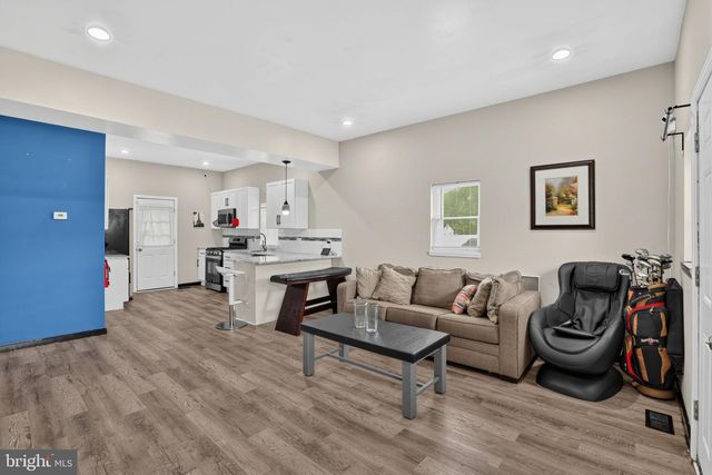 306 PARK, Woodbury, NJ 08096