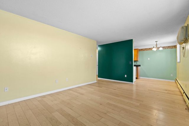 520 Ridgewood Avenue 4, Minneapolis, MN 55403