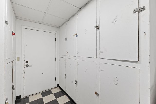 520 Ridgewood Avenue 4, Minneapolis, MN 55403