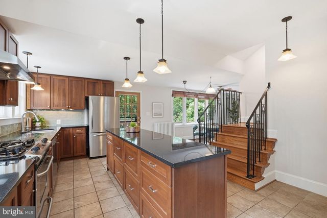 6610 5TH NW, Washington, DC 20012