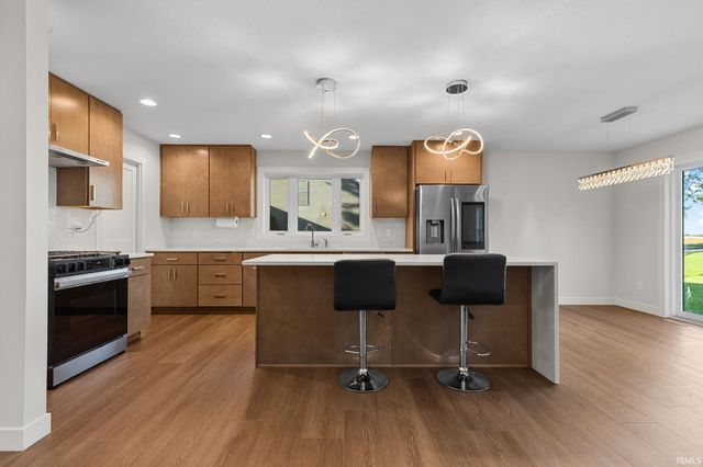 54842 Black Oak Court, Bristol, IN 46507