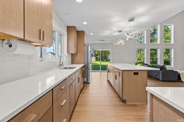 54842 Black Oak Court, Bristol, IN 46507