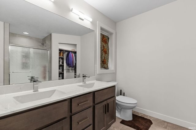 54842 Black Oak Court, Bristol, IN 46507